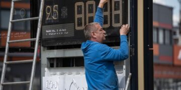 Цены на АЗС снова изменятся: Куюн предупредил водителей о новом скачке