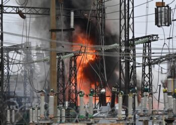 Графики больше не действуют: Укрэнерго сделало заявление об аварийных отключениях света в Украине