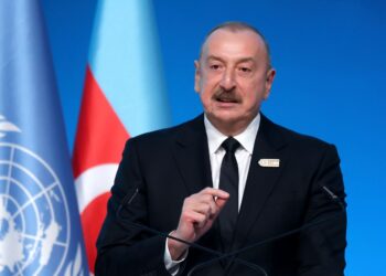 Президент Азербайджана обвинил РФ в прямых атаках на посольство страны в Украине