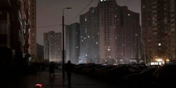 “Самые страшные недели впереди”: эксперты предупредили о массированных атаках на энергосистему