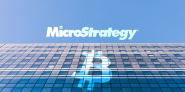 Как падение биткоина угрожает MicroStrategy