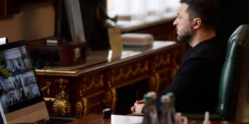 “Нужно реальное давление”: Зеленский заявил, что Россия целила в объекты, связанные с АЭС