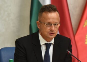 Скандал из-за лжи Сийярто: венгерского дипломата второй раз за день “вызвали на ковер”