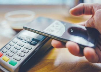 Никогда не пишите это в чеке: названа фраза, которая уничтожит бизнес во время блэкаута