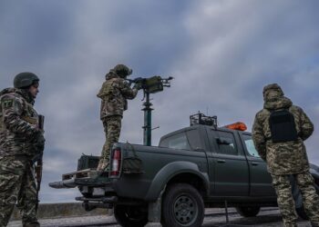 Работа ПВО в регионах неудовлетворительная: Зеленский ждет немедленных решений