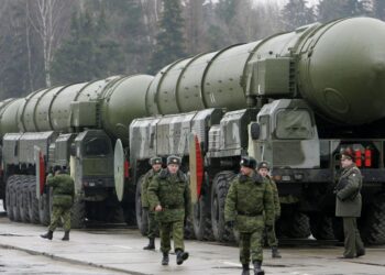 Почему РФ бьет баллистикой днем и чем на самом деле опасен “Орешник”: разбор