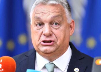 Орбан закликав ЄС призупинити енергетичні санкції проти росії через нафтову кризу