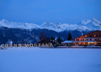 Мер міста Кран-Монтана став офіційним підозрюваним у справі про смертельну пожежу у гірськолижному барі