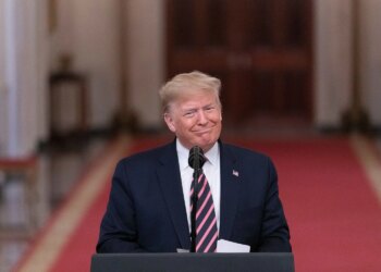 Трамп купив облігації Netflix та Warner Bros. у розпал боротьби торгів з Paramount – Reuters