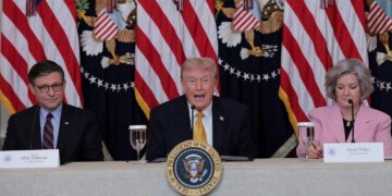 Трамп звинуватив союзників у нелояльності через відмову супроводжувати танкери в Ормузькій протоці