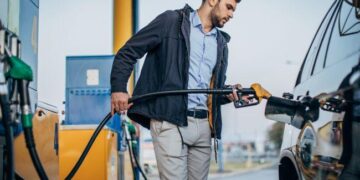 Дизель перевалил за 90 грн: на АЗС резко подняли цены после обеда