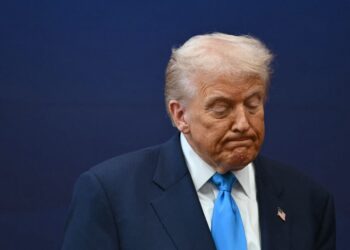 У Трампа пытаются выяснить, с кем лучше всего вести диалог из Ирана, – Axios