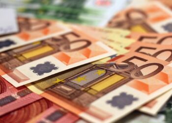 Лидеры ЕС надеются на выплату первого транша в размере EUR90 млрд Украине в начале апреля