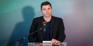 “Эта нефть наша”: венгры едут в Киев говорить о “Дружбе” и хотят проверить трубу