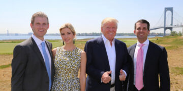 Дети “капитана” Трампа: компания сыновей президента обошла Galaxy Digital и попала в топ-16 владельцев биткоина