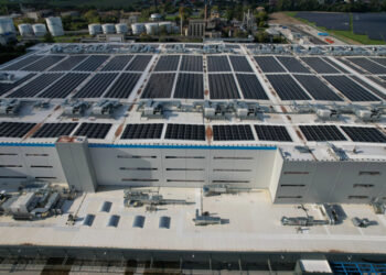 Дата-центры США будут “выпивать” ежедневно столько же воды, сколько потребляет весь Нью-Йорк, уже к 2030 году