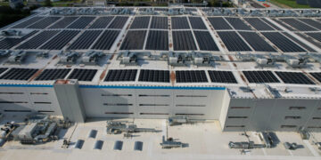 Дата-центры США будут “выпивать” ежедневно столько же воды, сколько потребляет весь Нью-Йорк, уже к 2030 году