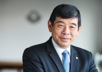 За сім раундів голосування нам вдалось обрати двох кандидатів, що очолять митницю, – голова комісії з добору очільника ДМС Мікура