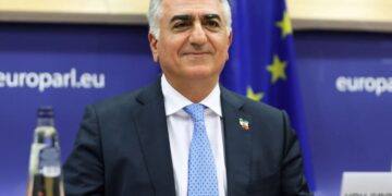 Синоним диктатуры: иранская оппозиция жестко раскритиковала идею реставрации монархии