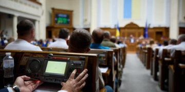 В Украине могут остановиться социальные выплаты: у Зеленского обозначли критический срок