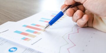 Мінфіну вдалося опустити ставки за доларовими ОВДП ще майже на 0,4 в.п., за гривневими – на 0,1 в.п.