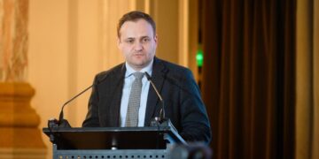 Кулеба: Украине нужны как минимум EUR500 млн гарантий под кредиты для дорожной инфраструктуры