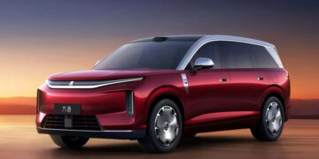 До 950 км хода и зарядка за 9 минут: BYD показала электрический SUV Great Tang