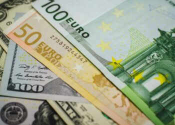 Нацбанк 9 марта превентивно поддержит кассы банков наличной валютой