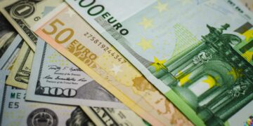 Нацбанк 9 марта превентивно поддержит кассы банков наличной валютой