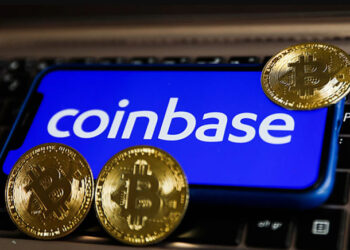 В криптосообществе обсуждают странную просьбу Coinbase