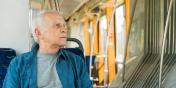 Электронный билет вместо наличных: как транспортная реформа ударит по пенсионерам в селах
