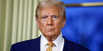 Трамп “тонет” из-за Ирана: рейтинг президента США рекордно обвалился