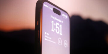 iPhone 18 Pro получит на 35% меньший Dynamic Island: появились фото чехлов