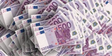 Украина рассчитывает на поддержку своего бюджета в размере €17-18 млрд из возможного транша ЕС в €45 млрд – Зеленский