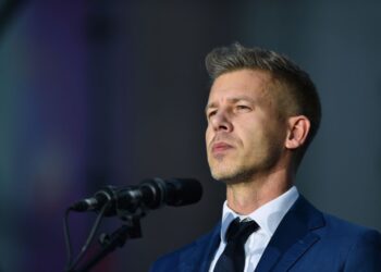 Выборы в Венгрии: Мадьяр хочет переписать конституцию, чтобы очистить власть от Орбана