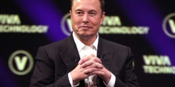 Илон Маск взял на работу бывшего топ-менеджера Coinbase и Aave