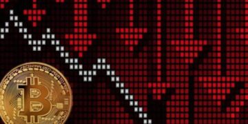 Биткоин упал ниже $71 000