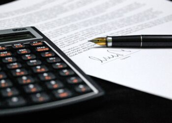 Минфин опубликовал законопроект о НДС для ФЛП, продлении военного сбора, налогообложении цифровых платформ и посылок