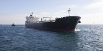 Иран шантажирует Европу: КСИР откроет проход через Ормузский пролив, но есть жесткое условие