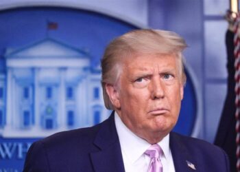 Трамп обвалил цену биткоина