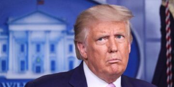 Трамп обвалил цену биткоина