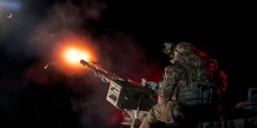 Порты и “Укрзализныцю” впервые будут защищать гражданские команды ПВО, – Кулеба