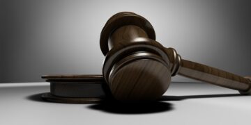 Ексначмед ВСП вигадав собі травму, щоб отримати 2 млн грн виплати – ДБР