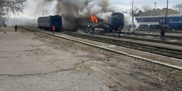На Миколаївщині ворог атакував безпілотником порожній поїзд, що прибув на техобслуговування, поранено працівника УЗ