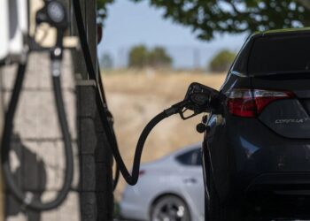 Война в Иране бьет по кошелькам: почему экономика США не выдержит затяжного конфликта