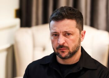 “Это абсолютное извращение”: Зеленский эмоционально отреагировал на удар “Шахедами” по церкви