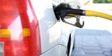 Свириденко: Кешбэк на топливо 5-15% будет работать до 1 мая на всех АЗС – участниках программы