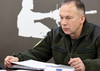 РФ вже відчуває дефіцит ракет для протидії українським дронам – Сирський