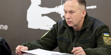 РФ вже відчуває дефіцит ракет для протидії українським дронам – Сирський