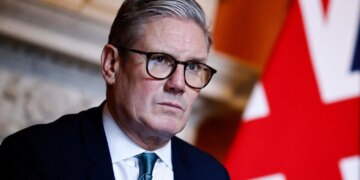 Стармер не збирається у відставку через новий скандал з експослом у США